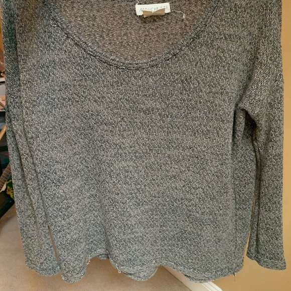 Green Raglan Top - Picture 3 of 4